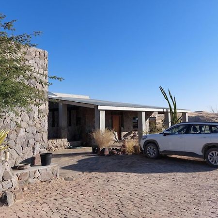 3 Aloes Guesthouse Uis Eksteriør billede